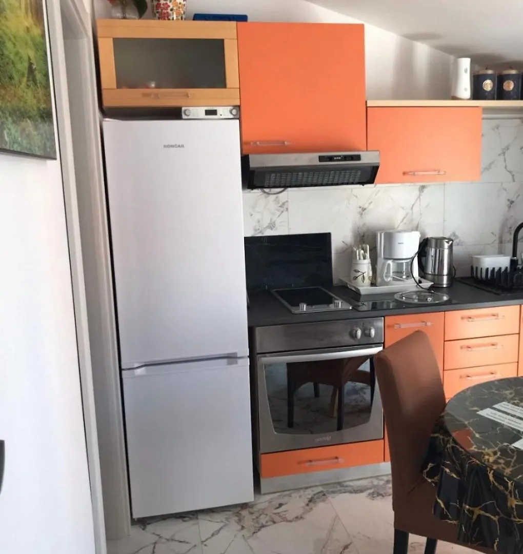 Apartment Mare Trogir 0*,